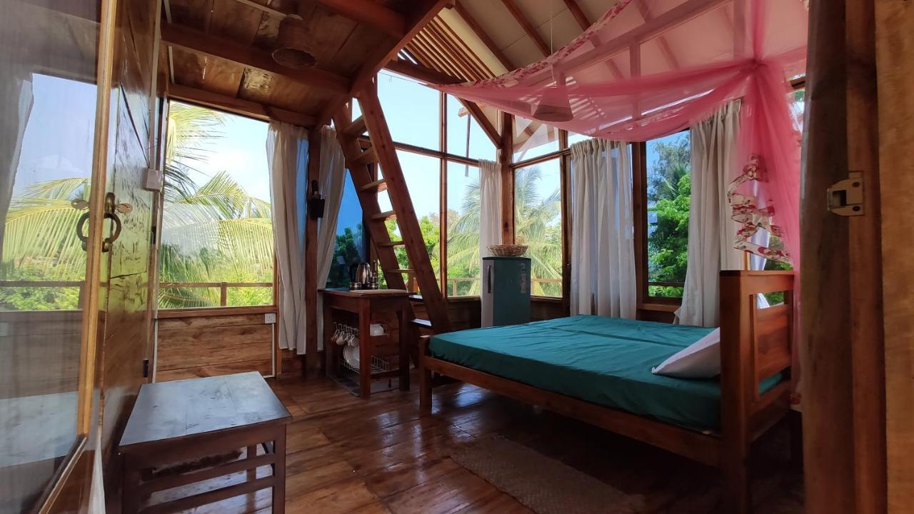 Surf Beach Hotel Аругам Экстерьер фото